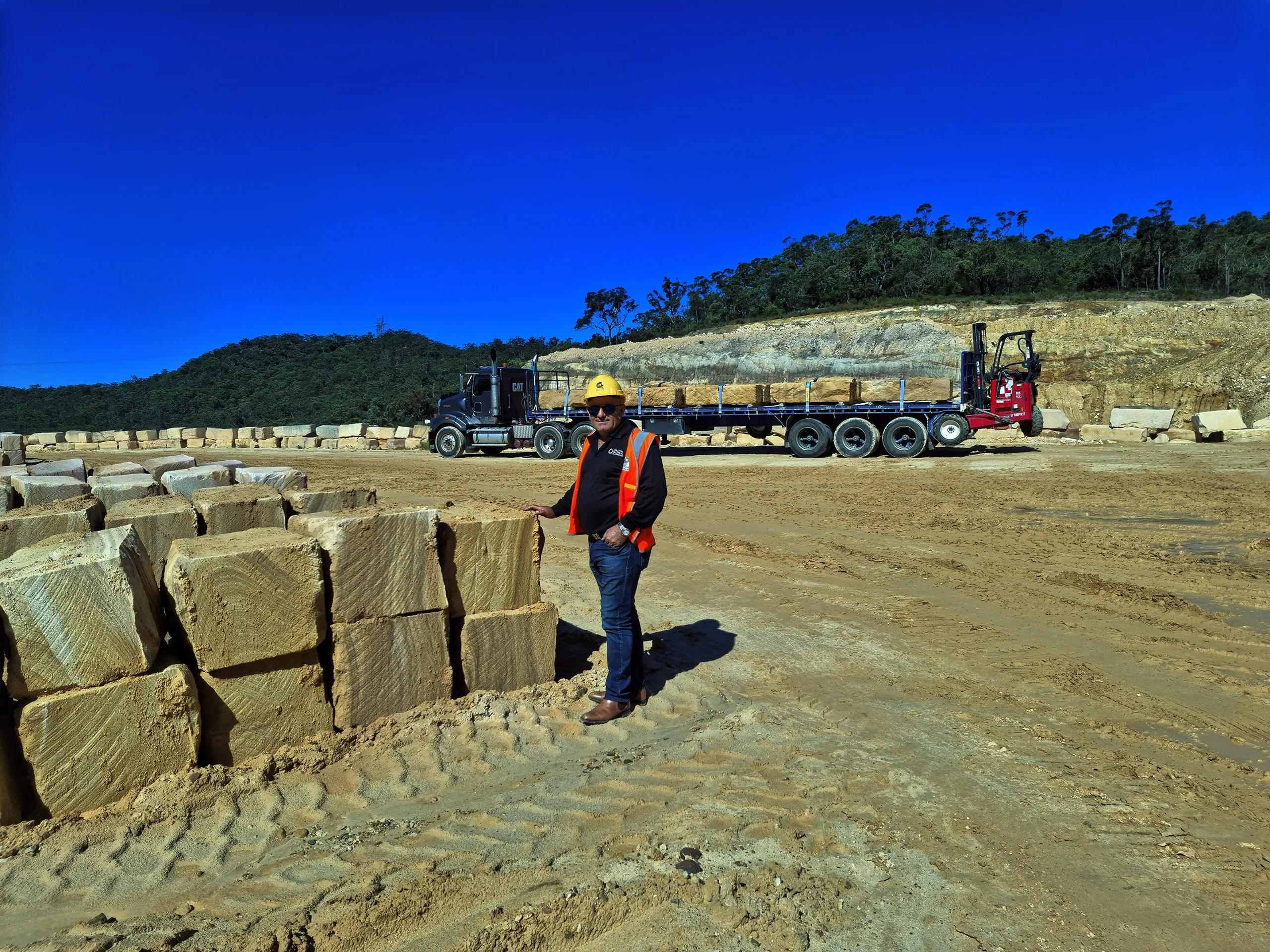 gosford-quarries-sandstone-sydney-melbourne-brisbane-quarry-tours-1-sm
